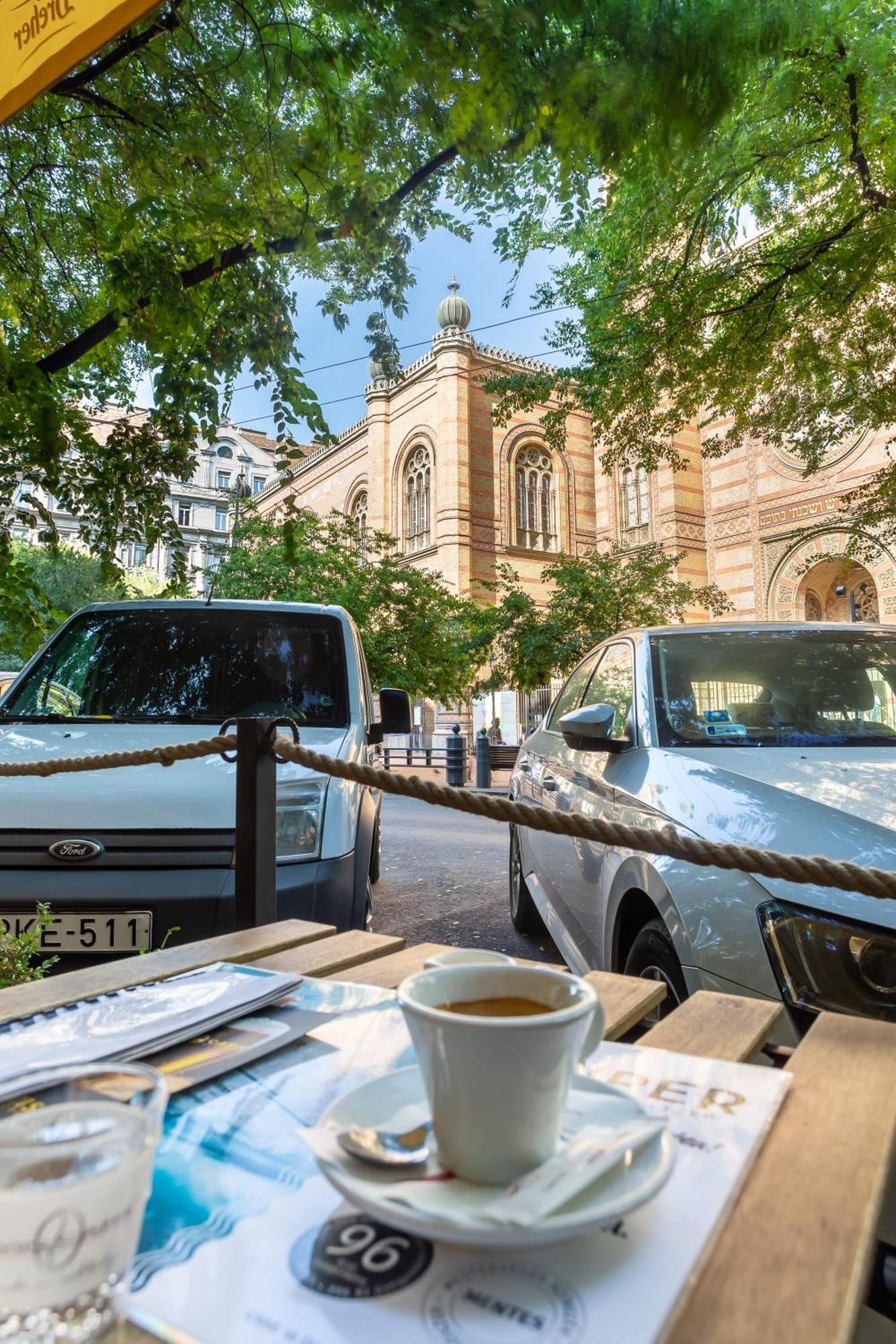 Extreme Central - Luxy Stay Budapest Bagian luar foto
